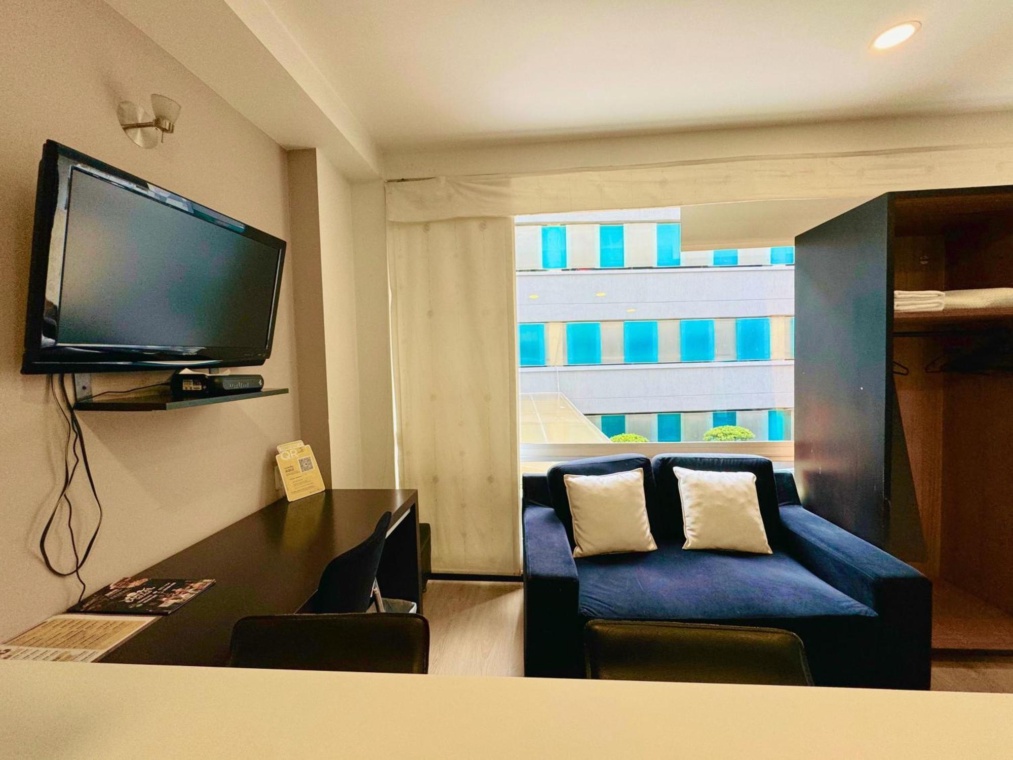 Hotel Aparta Suite Continental Bogotá Esterno foto