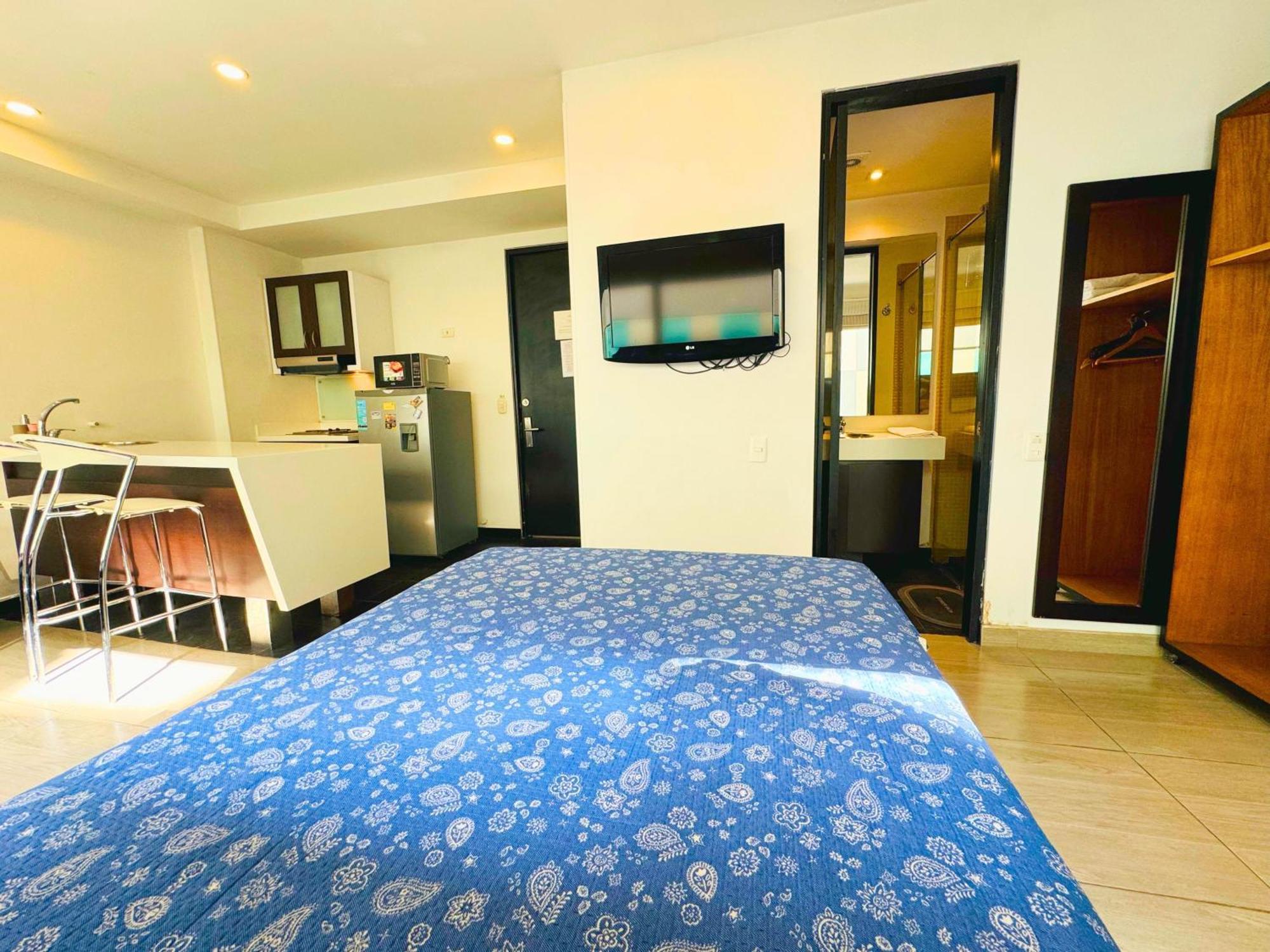 Hotel Aparta Suite Continental Bogotá Esterno foto
