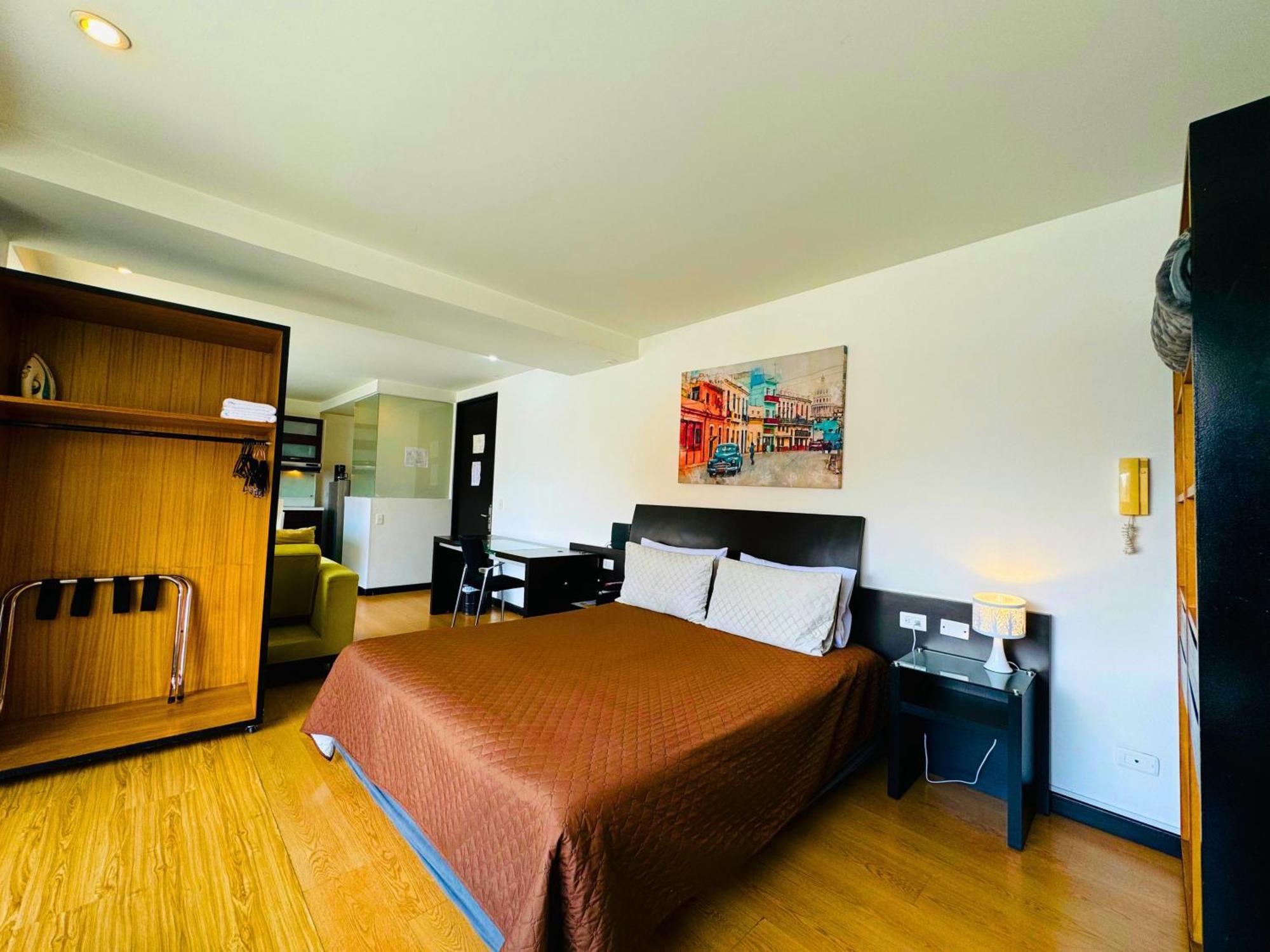 Hotel Aparta Suite Continental Bogotá Esterno foto