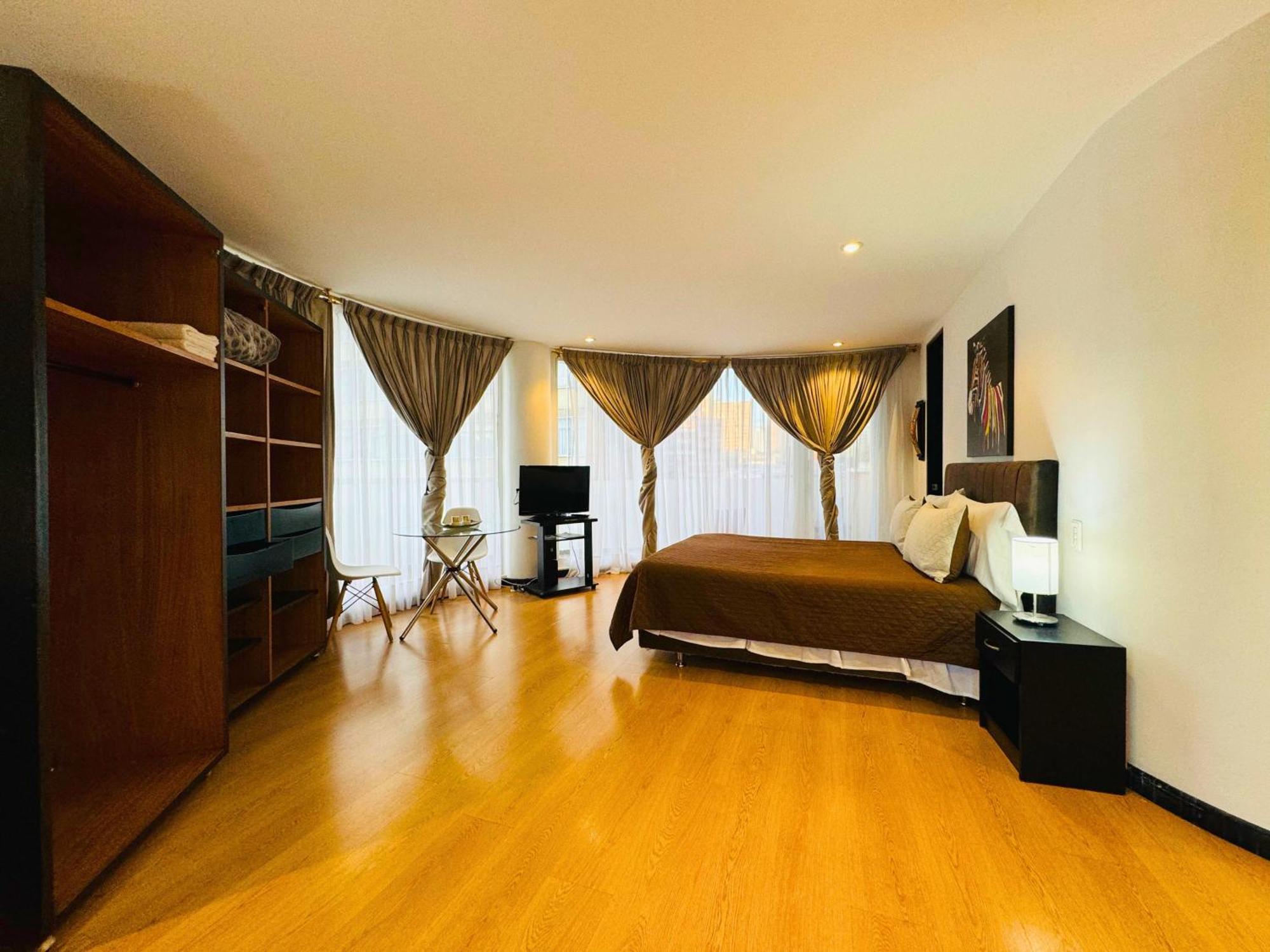 Hotel Aparta Suite Continental Bogotá Esterno foto